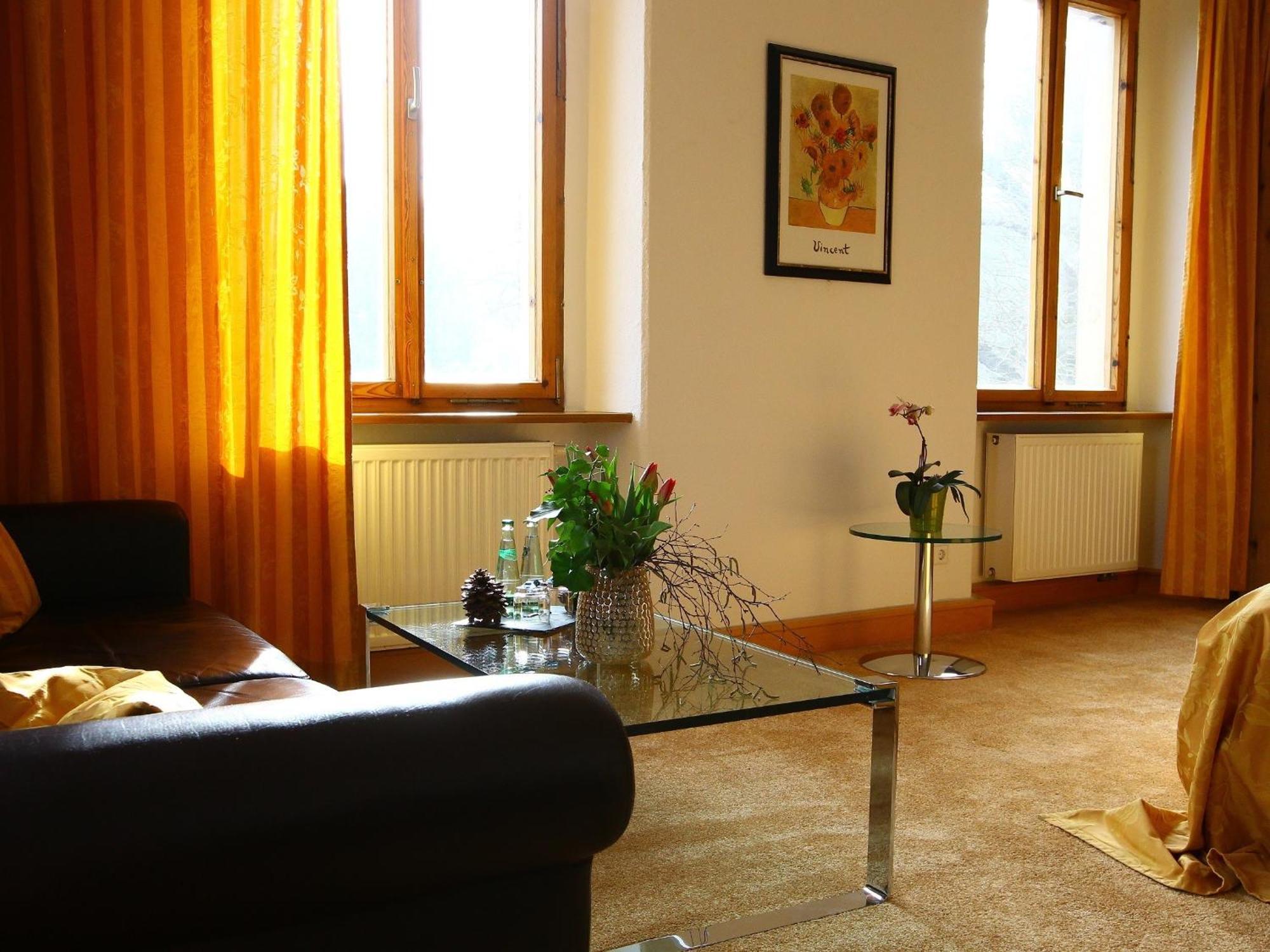 Hotel & Restaurant Schloss Weissenburg Uhlstädt Quarto foto